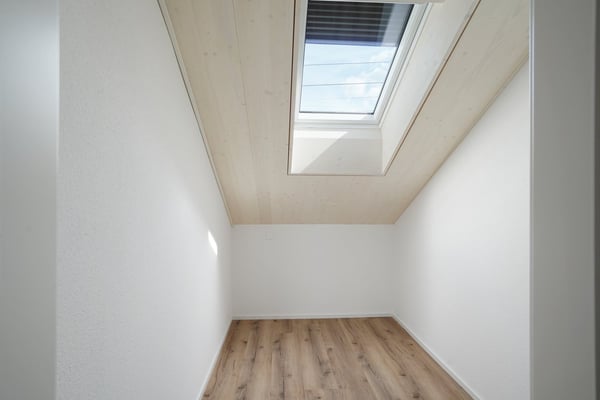 Neurenovierte 1-Zimmer-Dachwohnung 7
