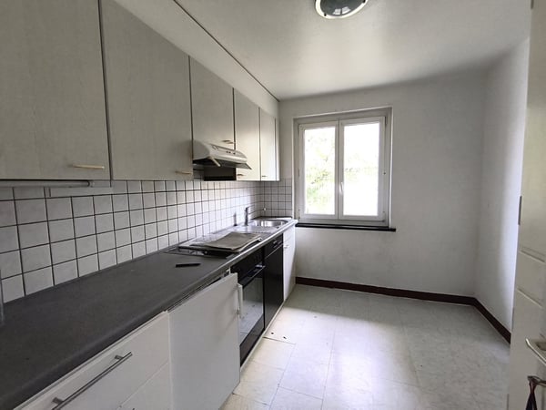 Charmante 3,5-Zimmer-Wohnung mit Balkon ab sofort zu vermieten! 2