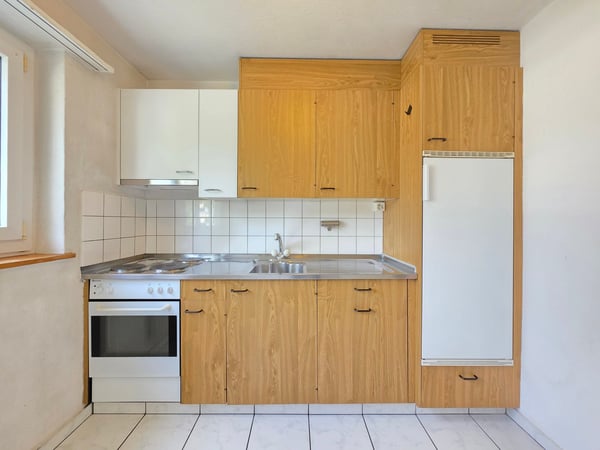 Helle 4.5-Zimmer-Wohnung mit Balkon und Aussicht in Thusis 2