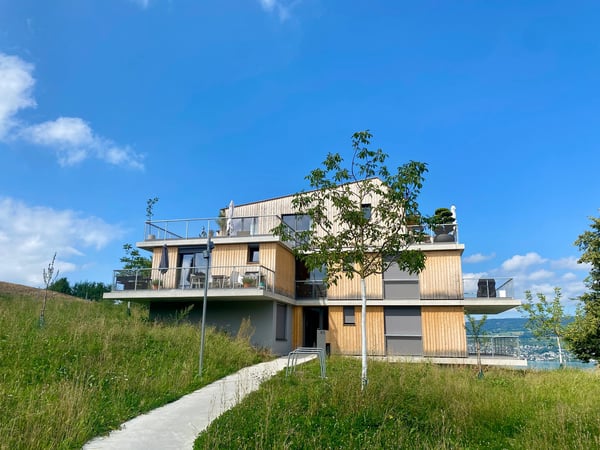 Moderne 1.5-Zimmerwohnung an ruhiger Lage mit atemberaubender Seesicht 8