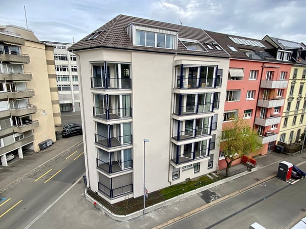 Attraktive 1.5 Zimmerwohnung in Alt-Wiedikon an ruhiger Lage mit Aussicht 1