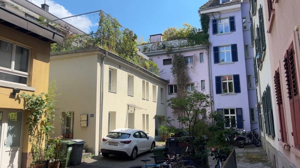 Stilvolle 3.5-Zimmer-Wohnung mit sonniger Dachterrasse im Herzen Zürichs 1