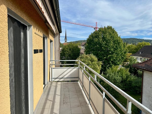 Zuhause in Oerlikon – 4 Zimmer mit Cheminée und Balkon