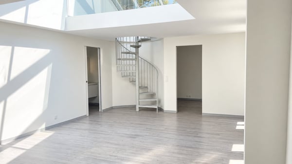 Moderne 2.5-Zimmer-Wohnung mit Dachgarten in Zürich 8004
