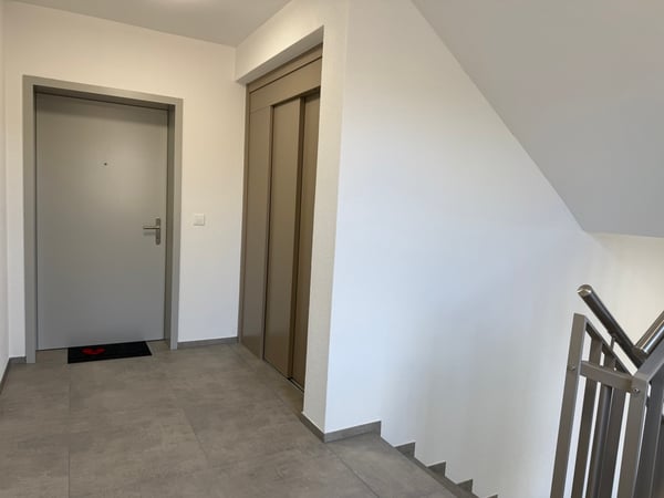 Bezugsbereite und grosszügige Eigentumswohnung 8