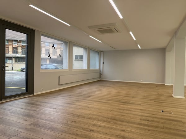 Attraktive und voll ausgebaute Gewerbefläche im EG mit separatem Einga 5