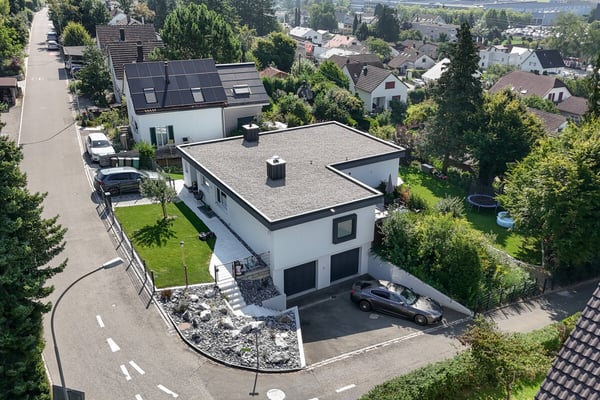 Modernes Einfamilienhaus mit Gartenparadies 9