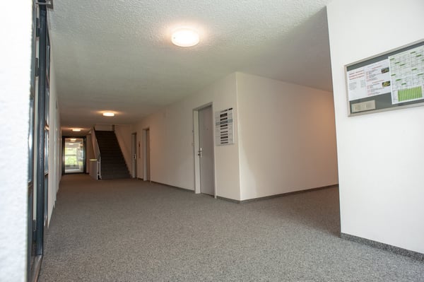 Exklusive möblierte Apartments mit eigenem Badezimmer und Kochzeile an Toplage 13