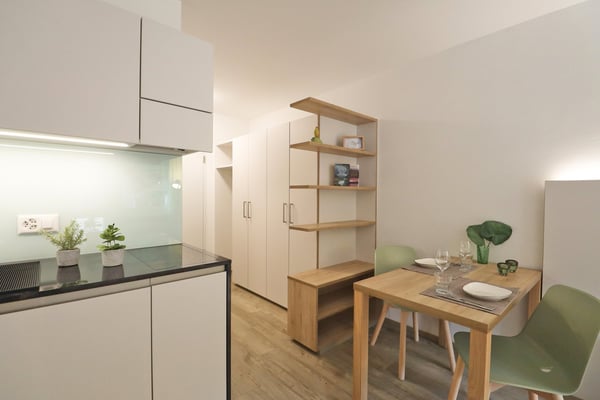 Exklusive möblierte Apartments mit eigenem Badezimmer und Kochzeile an Toplage 6