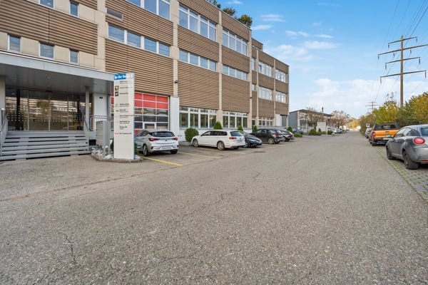 Top-Büroflächen direkt an der A14 – modern, voll ausgestattet & bezugsbereit 2