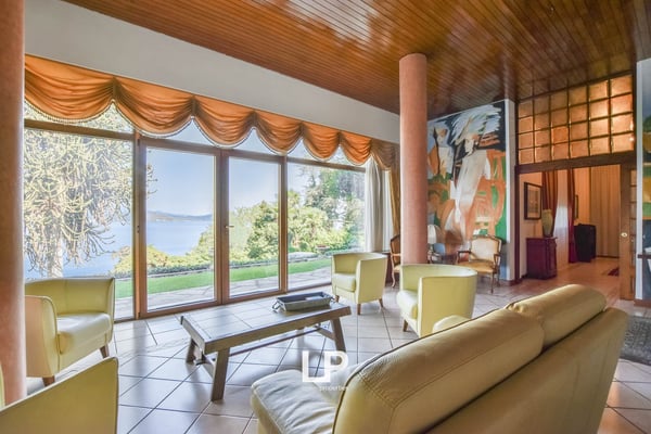 Belgirate – Wichtige Villa am See 23