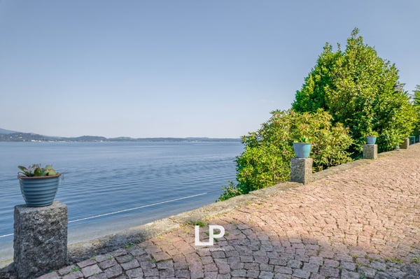 Belgirate – Wichtige Villa am See 19