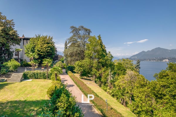 Belgirate – Wichtige Villa am See 10