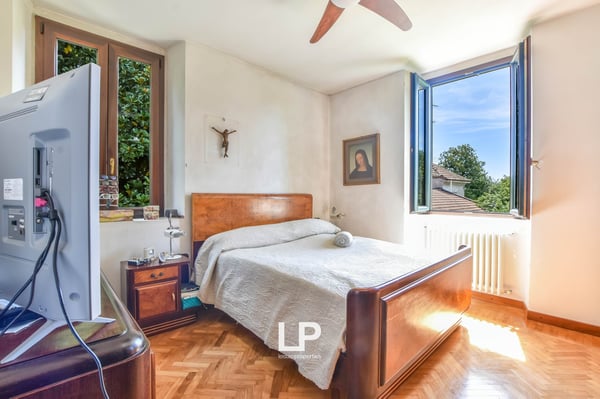 Villa in Lisanza 27