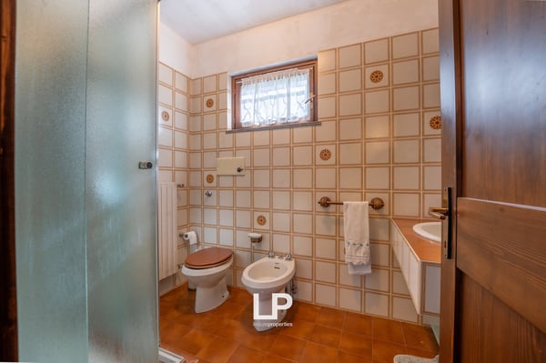 Villa in Porto Valtravaglia 34
