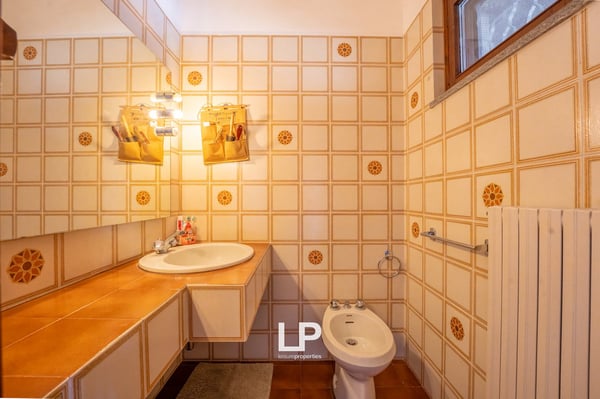 Villa in Porto Valtravaglia 33