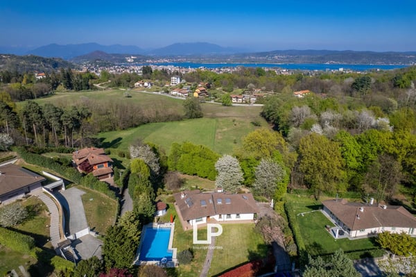 Villa in Oleggio Castello 1