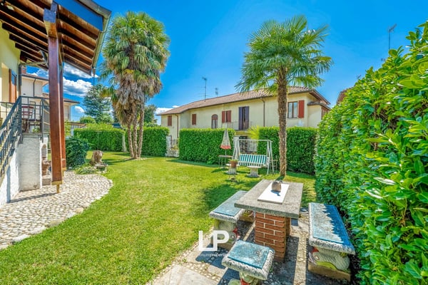 Villa in Castelletto Sopra Ticino 13
