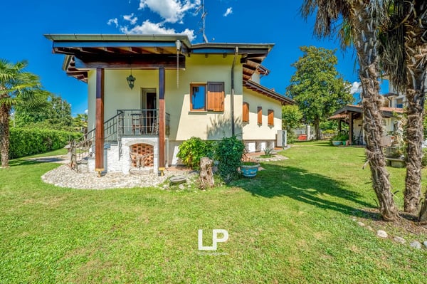 Villa in Castelletto Sopra Ticino 15