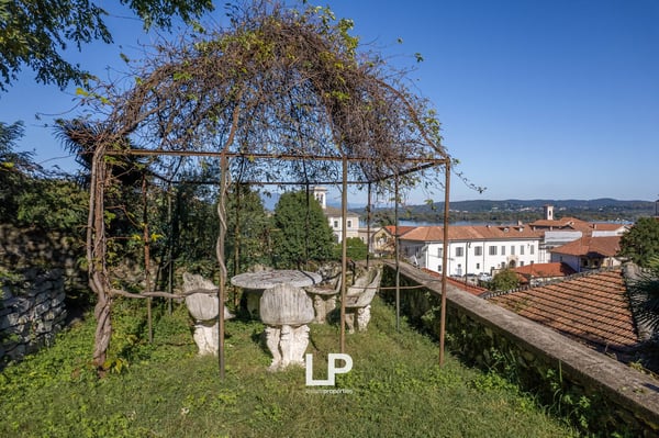 Villa Arona 8