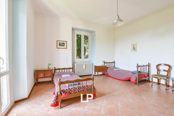 Villa in Sant'Ambrogio 31