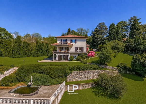 Villa con vista panoramica sul Lago Maggiore a Leggiuno 2
