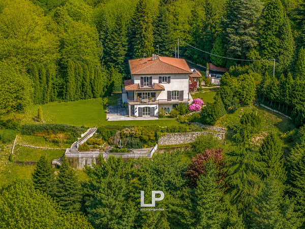 Villa con vista panoramica sul Lago Maggiore a Leggiuno 4