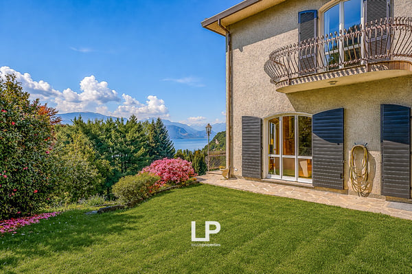 Villa con vista panoramica sul Lago Maggiore a Leggiuno 6
