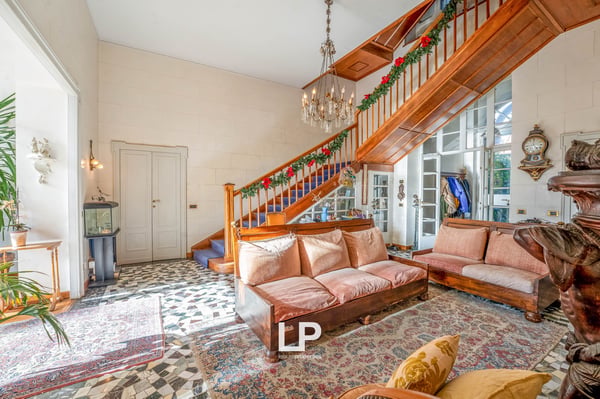 Villa in stile liberty immersa in un parco privato a Montello, Varese 13