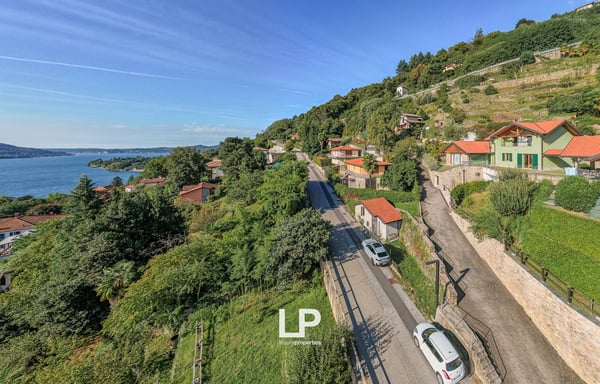 Villa San Giorgio con vista panoramica sul Lago Maggiore a Belgirate 7