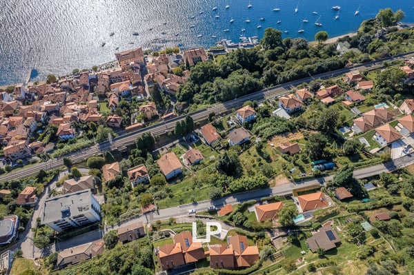 Villa San Giorgio con vista panoramica sul Lago Maggiore a Belgirate 12