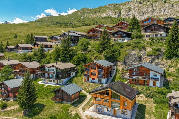 Grosszügige Ferienwohnung mit drei Balkonen im Herzen der Bettmeralp 4