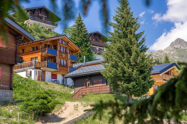 Grosszügige Ferienwohnung mit drei Balkonen im Herzen der Bettmeralp 2