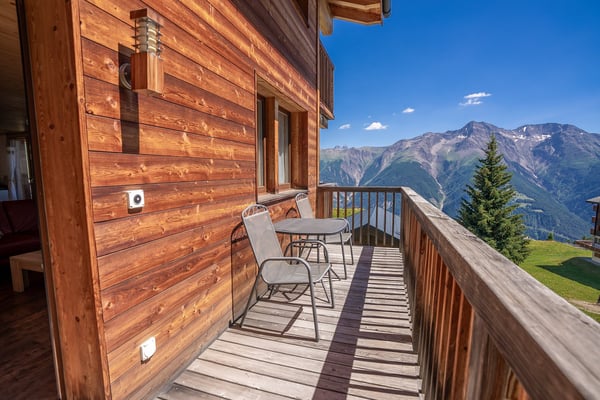 Grosszügige Ferienwohnung mit drei Balkonen im Herzen der Bettmeralp 28