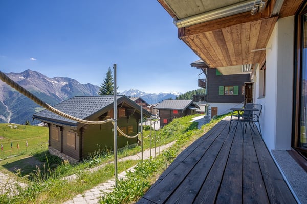Stilvolle 2,5 Zimmer Wohnung mit Sonnenterrasse im Herzen der Bettmeralp 14
