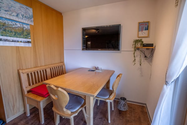 Stilvolle 2,5 Zimmer Wohnung mit Sonnenterrasse im Herzen der Bettmeralp 7