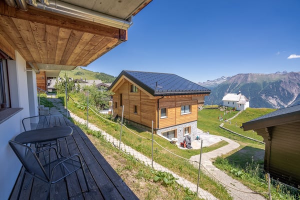 Stilvolle 2,5 Zimmer Wohnung mit Sonnenterrasse im Herzen der Bettmeralp 15