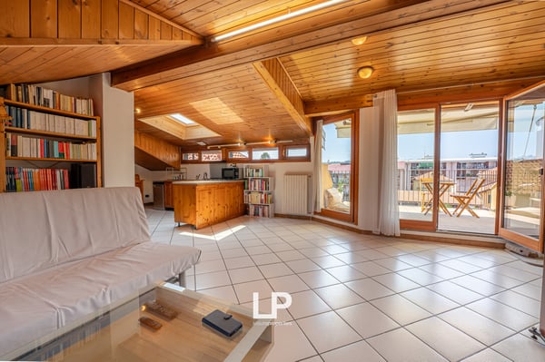 Attico mansardato con terrazzo Arona 13