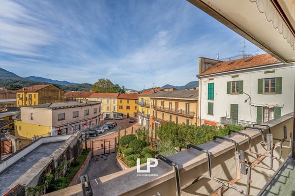 Villa bifamiliare nel cuore di Luino 5