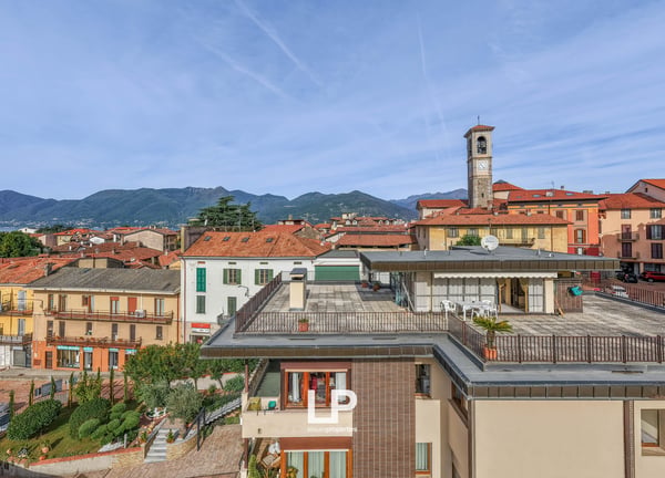Villa bifamiliare nel cuore di Luino 2