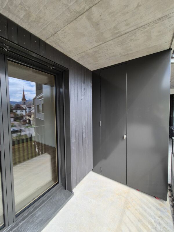 Neue 4.5 Zimmer im 2. Obergeschoss mit grossem Balkon