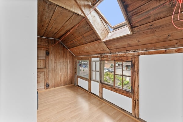 Charmantes Mehrfamilienhaus mit 5.8% Rendite 10