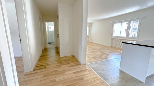 Erstvermietung nach Sanierung! Moderner 6.5 Zimmerwohnung mit Balkon in St. Gallen 5