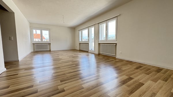 Ersbezug nach Sanierung! Grosse 5.5 Zimmerwohnung mit herrlicher Terasse in St.Gallen! 7