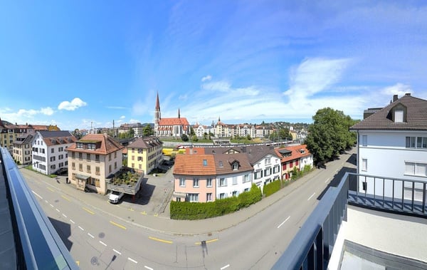 Ersbezug nach Sanierung! Grosse 5.5 Zimmerwohnung mit herrlicher Terasse in St.Gallen! 2