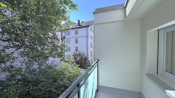 Erstvermietung nach Sanierung! Moderner 4.5 Zimmerwohnung mit Balkon in St. Gallen 12