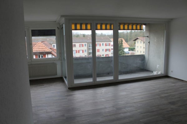 Helle 4-Zimmer-Wohnung mit Balkon 5