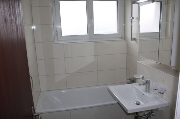 Helle 4-Zimmer-Wohnung mit Balkon 10