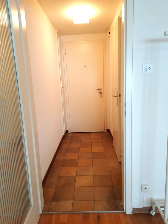 Helle 2-Zimmer-Wohnung mit Balkon in Basel 5