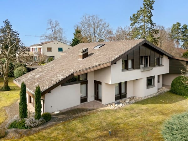 Eine der schönsten Grundstücke in Binningen - Villa mit Entwicklungspotenzial 17
